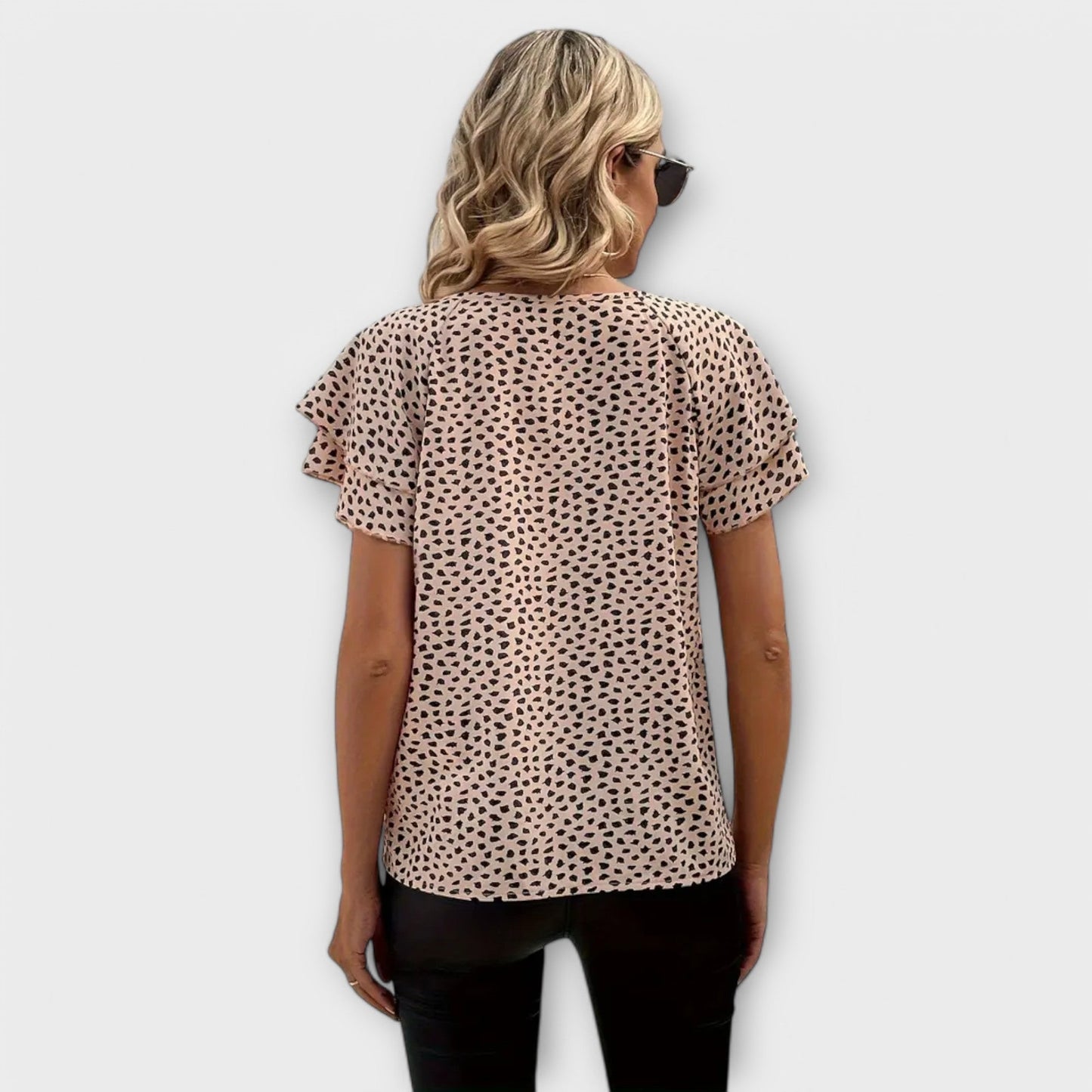 Emílio - Elegant T-Shirt