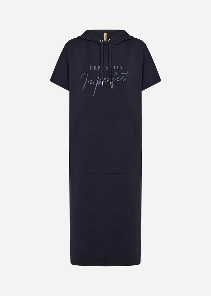 "Sásquia - Elegantna casual haljina s kapuljačom" može se preformulirati kao "Sásquia - Stylish casual haljina s kapuljačom".