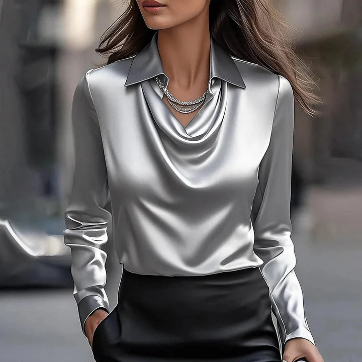 Inês - Elegantna Satenasta Bluza s Suptilnim Izrezom