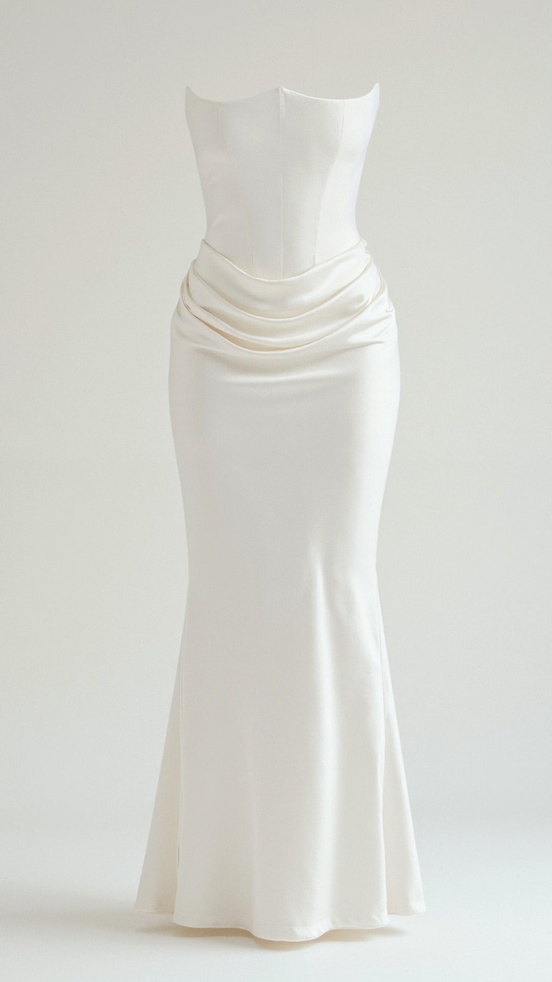 Esmeralda - Duga Haljina s Ugrađenim Grudnjakom" can be rewritten as:

"Esmeralda - Duga Haljina s Integriranim Grudnjakom