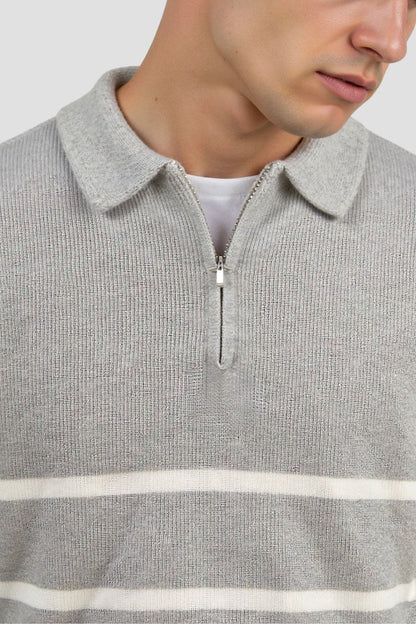 "Constantino - Prugasti Pulover s Polu-Zipom" can be rewritten as "Constantino - Prugasti Pulover s Polu-Zip Zatvaračem".