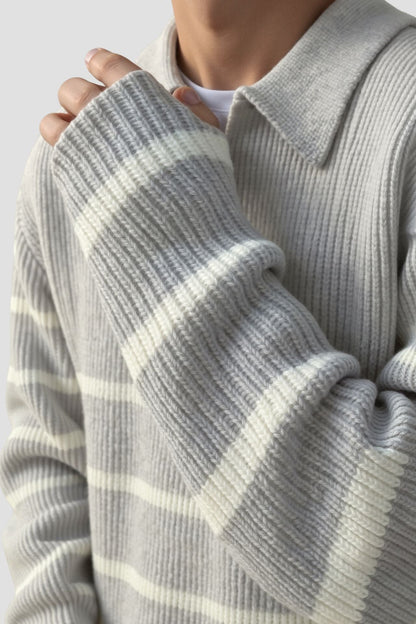 "Constantino - Prugasti Pulover s Polu-Zipom" can be rewritten as "Constantino - Prugasti Pulover s Polu-Zip Zatvaračem".