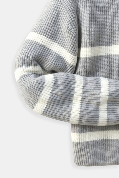 "Constantino - Prugasti Pulover s Polu-Zipom" can be rewritten as "Constantino - Prugasti Pulover s Polu-Zip Zatvaračem".