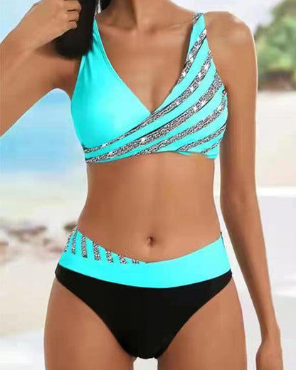 Mona - Bikini s Uzorkom u Toplim Nijansama