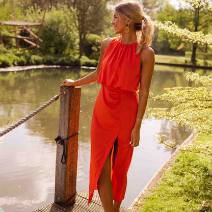 Linha - Elegant Midi Dress