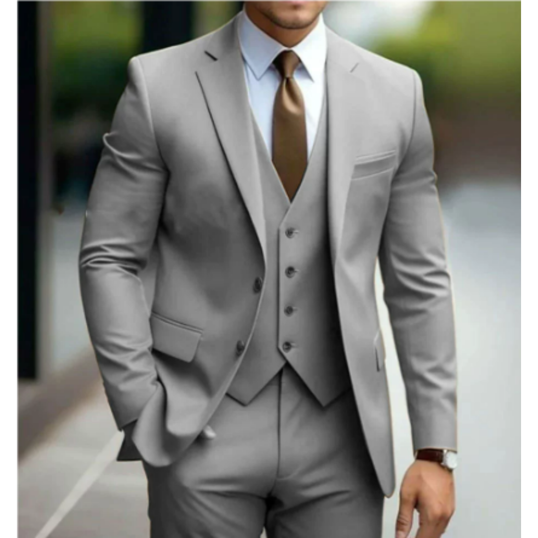 Fato - Blazer s Mekanim Ramenom i Struktuiranim Reverima" can be rewritten as:

"Fato - Blazer s Mekanim Ramenima i Oblikovanim Reverima