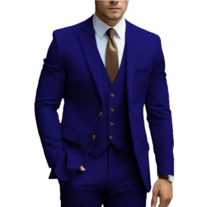Fato - Blazer s Mekanim Ramenom i Struktuiranim Reverima" can be rewritten as:

"Fato - Blazer s Mekanim Ramenima i Oblikovanim Reverima