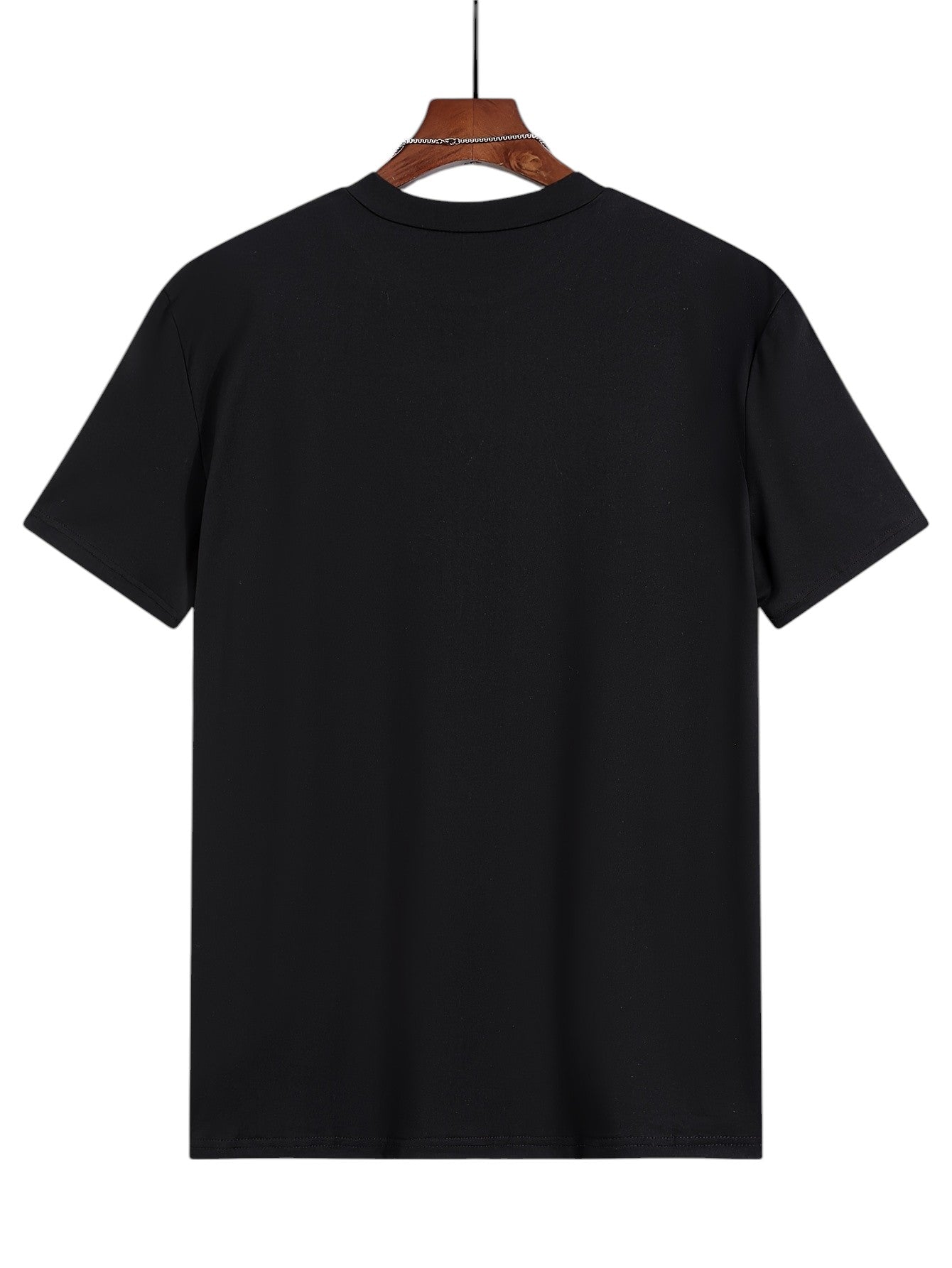 Majica Regular Fit s Mekanim Ovratnikom" can be rewritten as "Majica s Mekanim Ovratnikom u Regular Fit Izdanju.