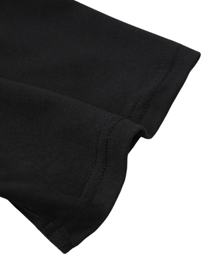 Majica Regular Fit s Mekanim Ovratnikom" can be rewritten as "Majica s Mekanim Ovratnikom u Regular Fit Izdanju.